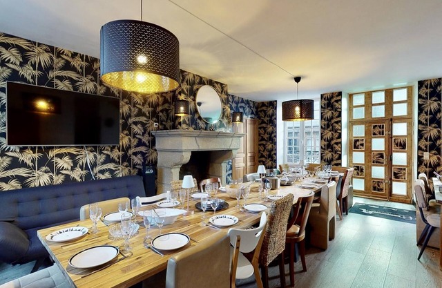 Villa + Cour Paradis 22 pers 2 Cottage : billiards, 20 min sea