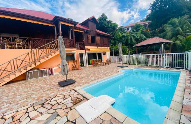 Villa de 4 chambres avec vue sur la mer piscine privee et jardin clos a Bouillante a 3 km de la plage