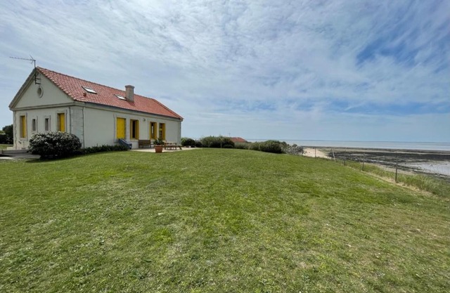 Villa de charme face à l'océan, sur une Ile avec accés direct plage