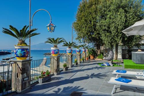 Villa De Luca - Luxury villa with terrace and Jacuzzi by the sea