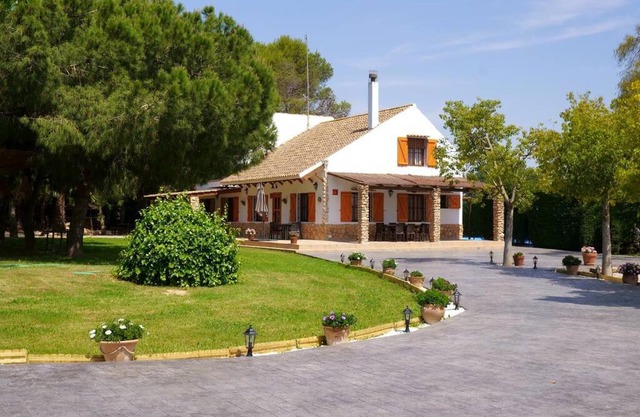 Villa de lujo con piscina a 5 minutos de la playa