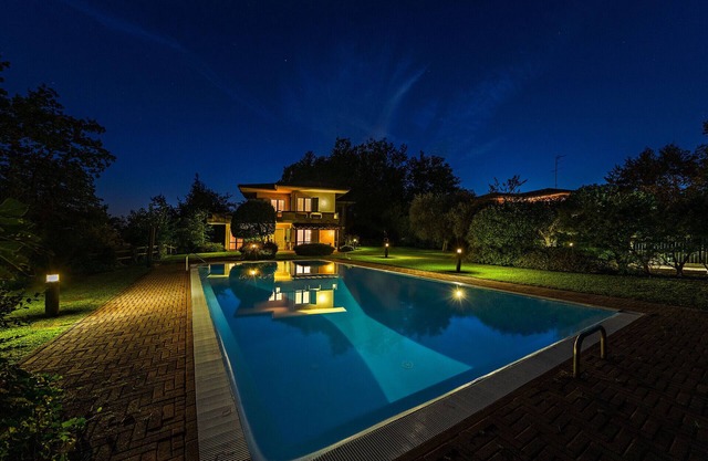 Villa dei Salici con piscina by Wonderful Italy