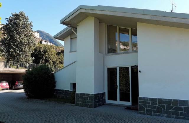 Villa Diego - B&B surrounded by greenery, a stone's throw from the center