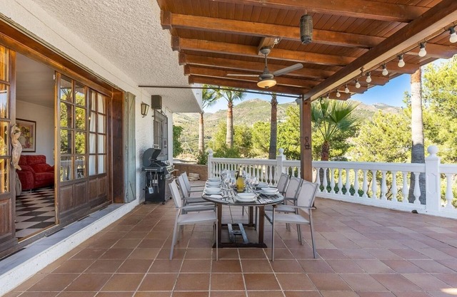 Villa El Coronel Ítrabo by Ruralidays