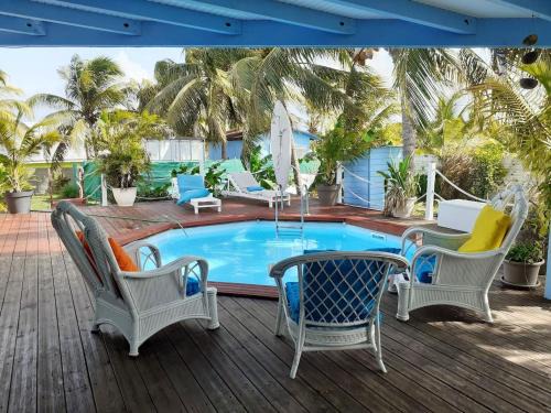 Villa ensoleillée avec piscine privée à Saint-François