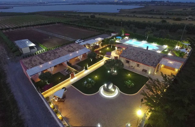VILLA FENICOTTERO RELAX AND EXCLUSIVE POOL