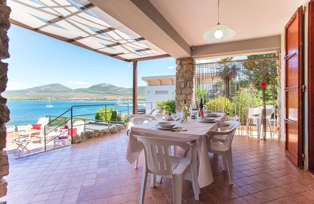 Villa Flavia, directly on the sea, with enchanting terrace, for 6 people