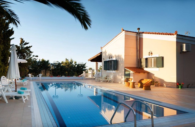 Villa For Rent In Crete