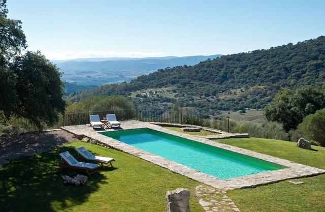 Villa Gaucin - Six Bedroom Villa, Sleeps 12