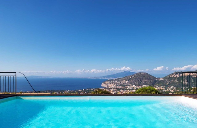 Villa Golfo Di Napoli With Private Pool