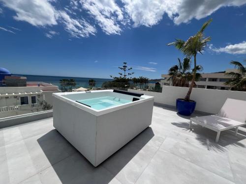 Villa Habana - Luxury beach apartment with rooftop spa
