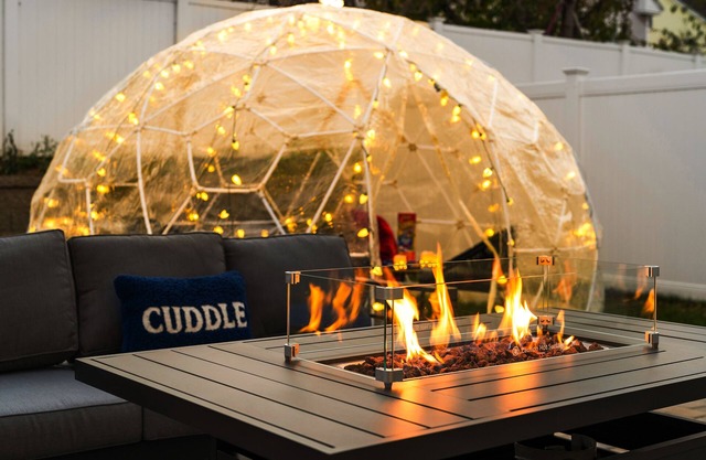 Villa in Boston 6BR 5.5 Bath-IGLOO, Arcade, Parking,Game Room,EV