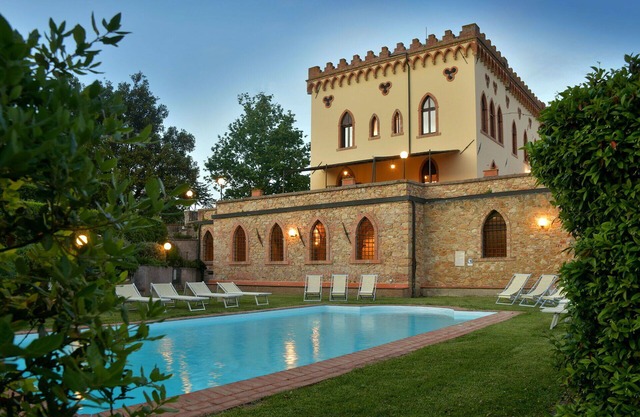 Villa in Guardistallo with 9 bedrooms sleeps 18