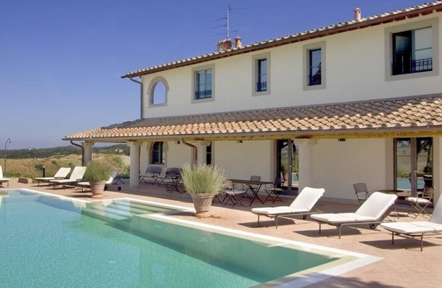 Villa in Montaione with 6 bedrooms sleeps 12