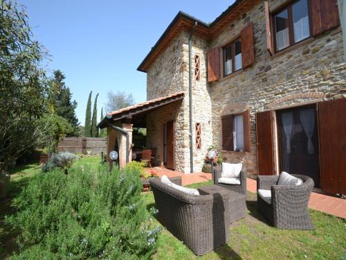 Villa in Suvereto with Pool and Scenic Views