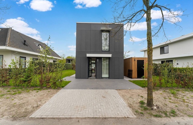 Villa in Zeewolde with Terrace