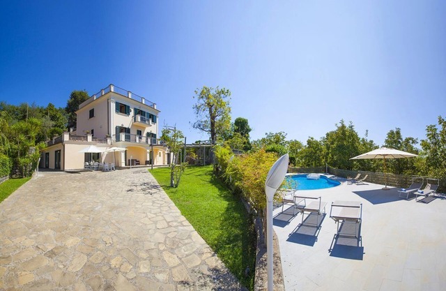 Villa Paravati - Six Bedroom Villa, Sleeps 12