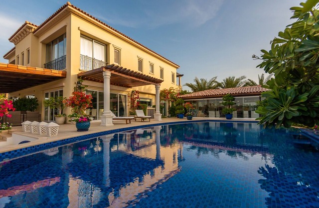 Villa Lazuli - One-of-a-kind stay, pool & jacuzzi - Saadiyat Island for 8 Guests