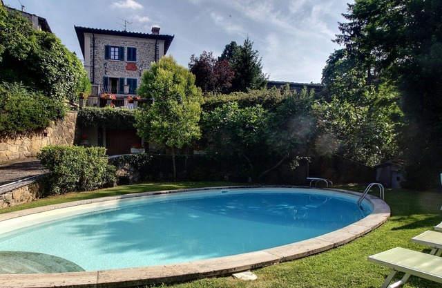 Villa Luce, Private villa with pool in Chianti