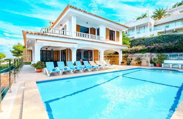 Villa Monsita with pool and panoramic sea views in Nova Santa Ponsa