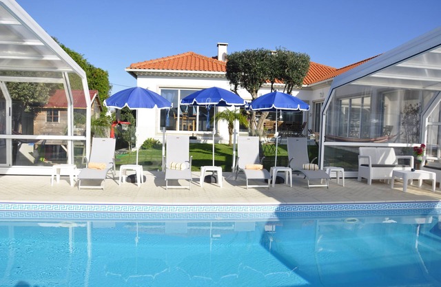 Villa of 300m2 with heated pool