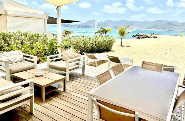 Villa Paradis Bleu Maison sur la plage, 2 chambres, piscines, tennis