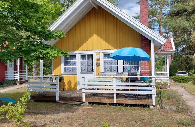 Villa Pippilotta at the Müritz National Park, 200 m from the lake with swimming area