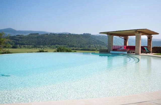 Villa 'Podere Fonteinfrancia' with Private Pool, Private Terrace and Wi-Fi