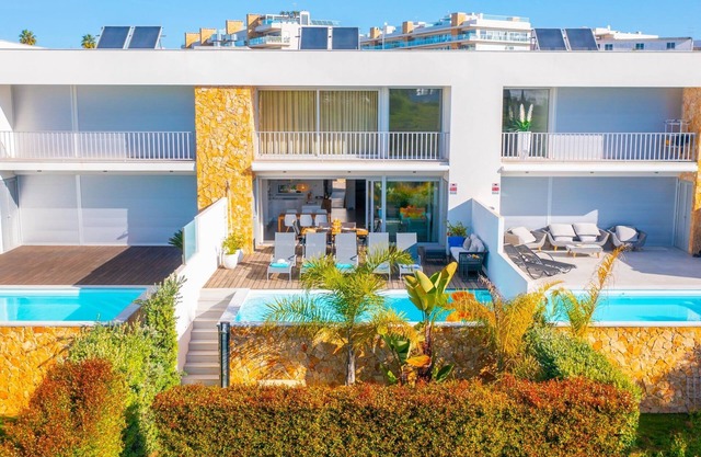 Villa Ray Design with private heatable pool