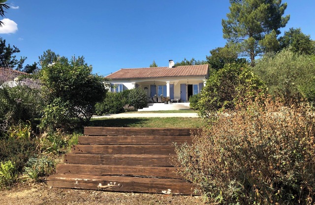 Villa rental in Vagnas (Ardèche Méridionale) with swimming pool - 8 people