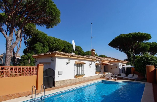 Villa Roche - Very comfortable villa with pool and beautiful garden