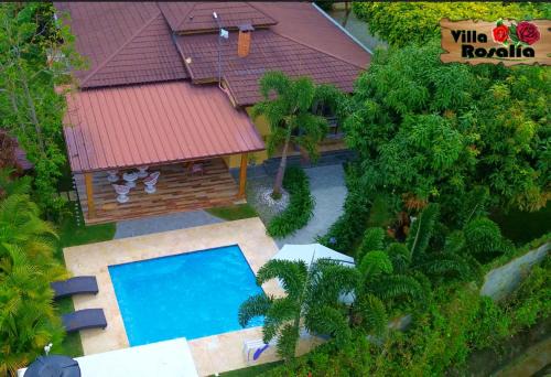 Villa Rosalía Jarabacoa con Piscina Climatizada
