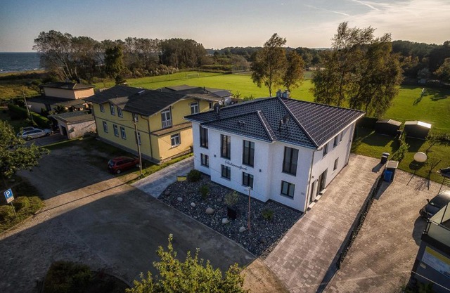 Villa Südstrandperle by Rujana