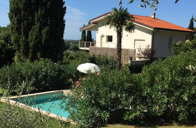 Villa Sara near the Tuscan cities of art and the beautiful beaches in Versilia
