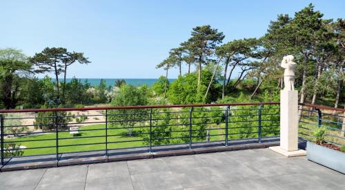 Villa Schmidt Apartments - Strandhaus direkt am Meer mit Sauna, Sport und Dünengarten II