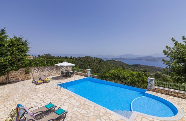 Villa Serpa by Villa Plus