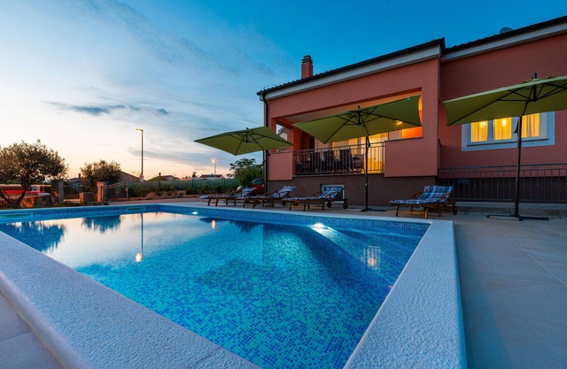 Villa Solis, private pool, near Zadar center, near the beach, pet friendly