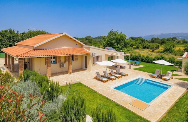 Villa Stamatella by Villa Plus