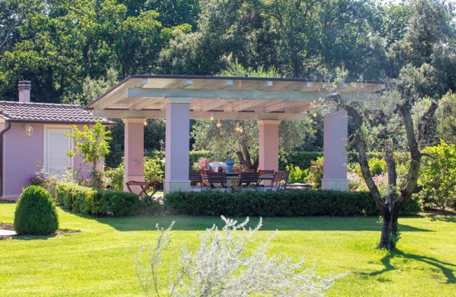 Villa 'Sunbeach' with Private Pool, Private Terrace and Wi-Fi