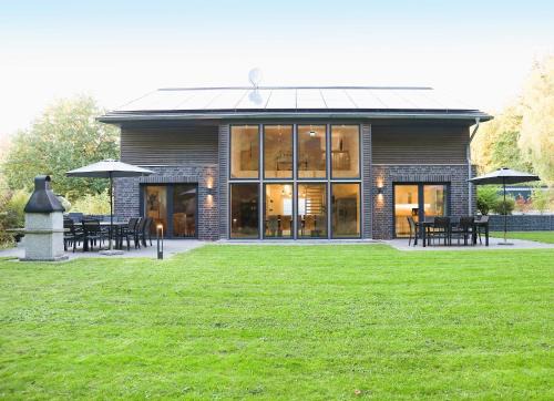 Villa Thormarcon am Plauer See für 18 Gäste, Sauna, Pool