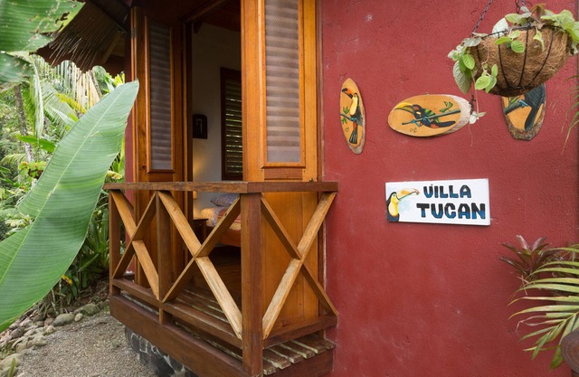 Villa Toucan - Romantic Oceanview Paradise with FibOp Internet