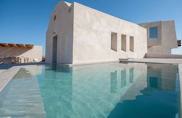 Villa Vasilias (16 Guests) - Modern villa with ool in Santorini