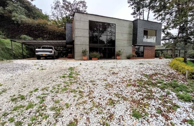 Villa Verde con Jacuzzi y Malla Catamarán