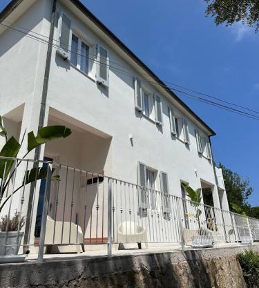 Villa Viola Rooms, a 200mt dalla spiaggia di Procchio