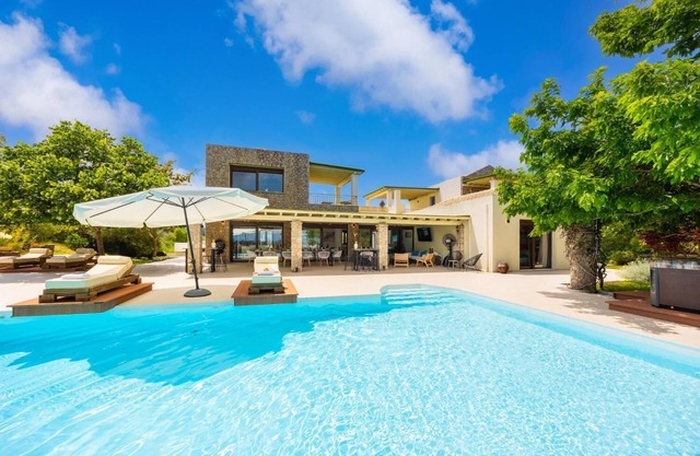 Villa Wild Willow - Six Bedroom Villa, Sleeps 16