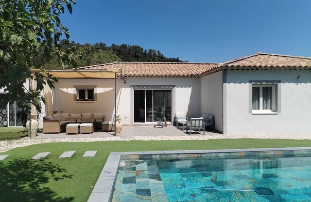 Villa with Private Pool, Wi-Fi and Air Conditioning