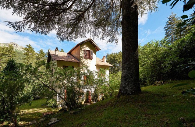 VILLA with character. early 1900s family home. quiet and serene.