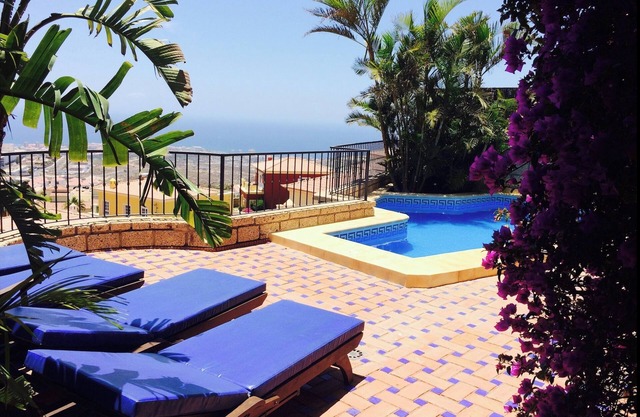 Villa with Heated Private Pool, Air Conditioning and Stunning Sea Views