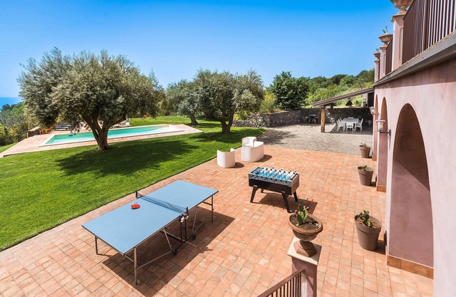 Villa with pool and sea views near Etna, Sicily