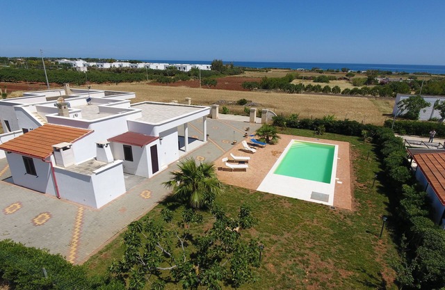 VILLA WITH POOL - Cod. 103084